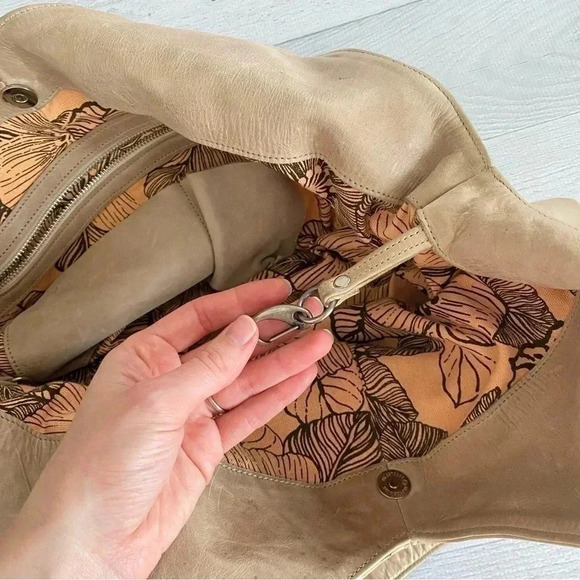 Free People BOLU leather Bag Tan Large - Picture 8 of 14